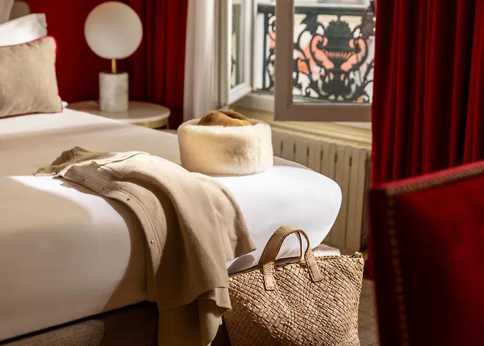Hotel Des Deux Continents Parijs